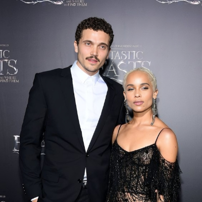 Karl Glusman along with his ex-wife Zoe, on the premiere of Fantastic Beasts. 